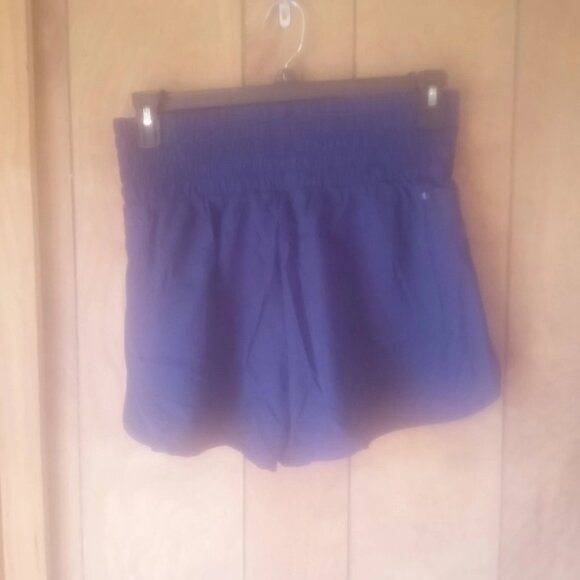 Women's Navy Blue elastic waist pull on Shorts Size L - Picture 2 of 3